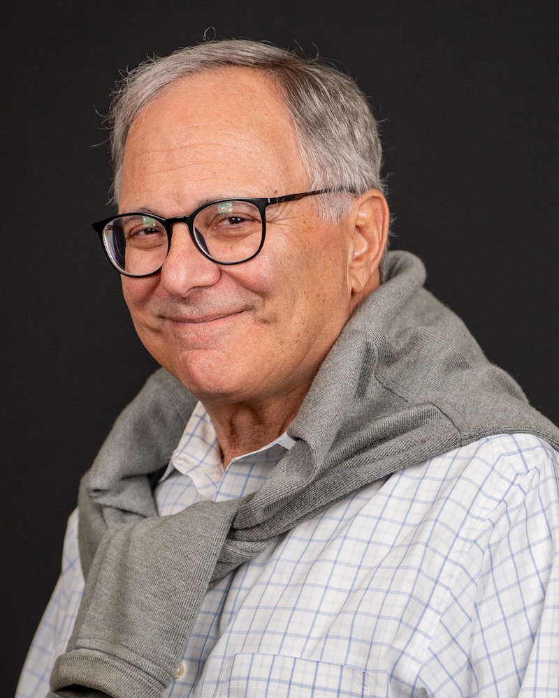 Headshot of Len Apcar